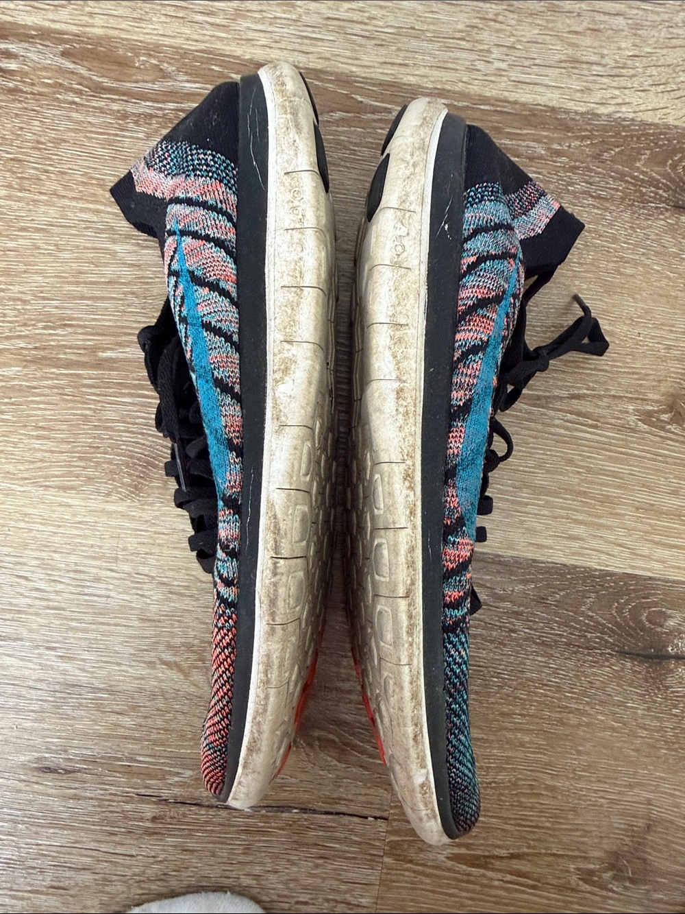 Nike Men Black Teal Coral Flyknit Athletic Shoes - Picture 4 of 6